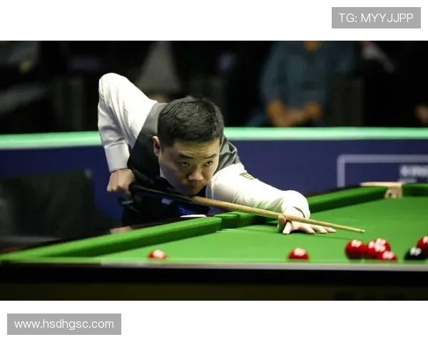 丁俊晖顺利晋级台球赛事32强 展现出色状态力克对手