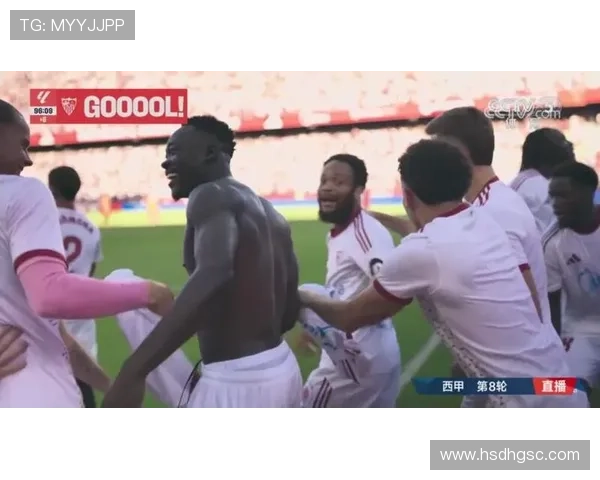 厄朱克精准传中 亚当斯门前包抄推射破门助球队领先